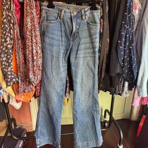 ⭐ Wrangler Retro Bootcut Jeans – Size 27 – Never Worn ⭐